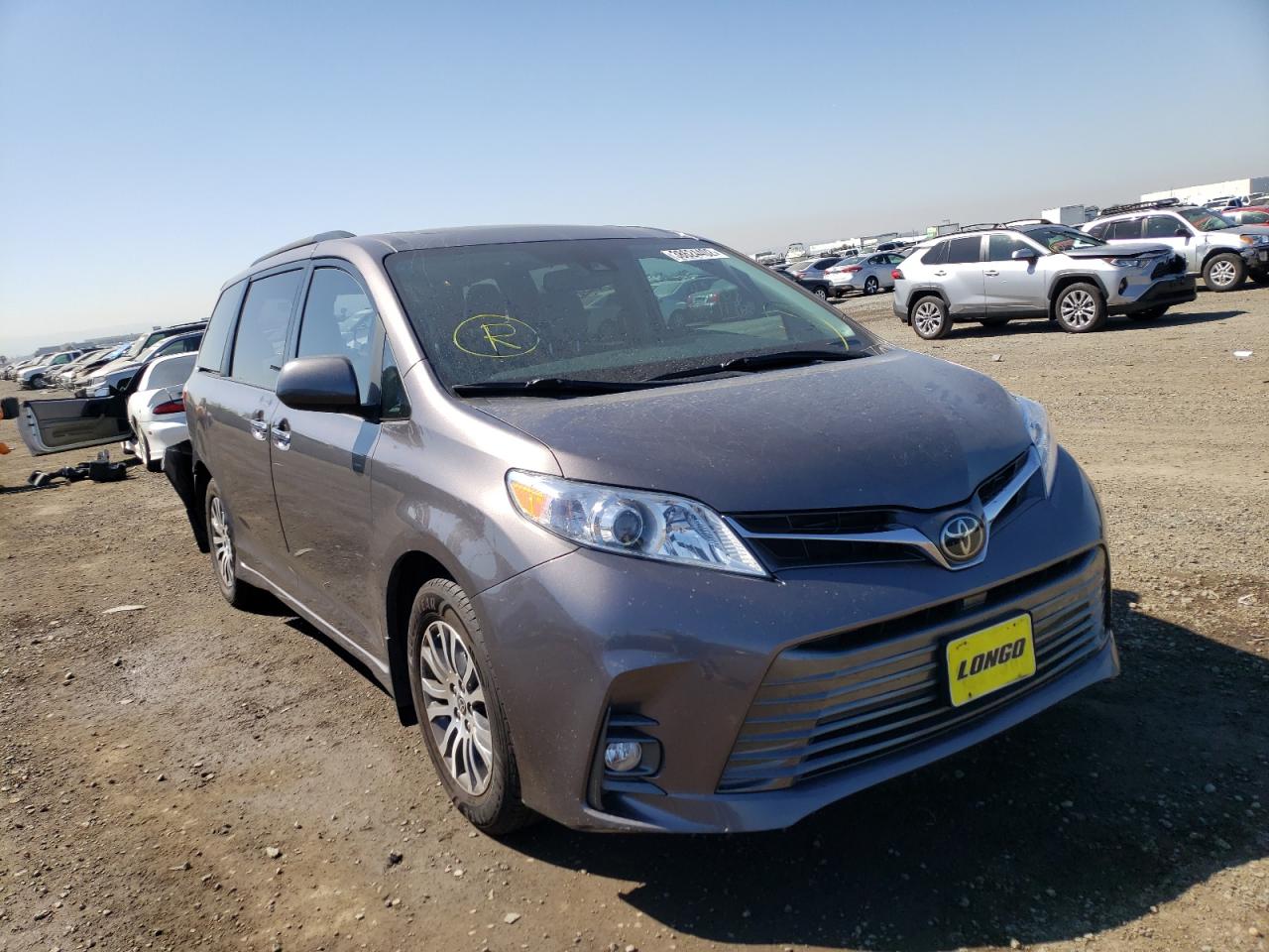 TOYOTA SIENNA VAN 2020 with VIN 5TDYZ3DC7LS084513 - Photo from auction