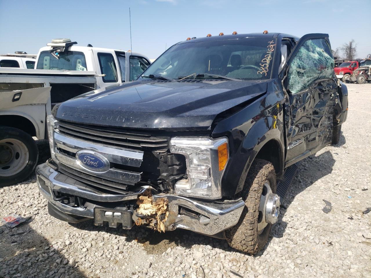 Photo 2 from auction – 2017 FORD F350 SUPER with VIN 1FT8W3DT3HEF09778
