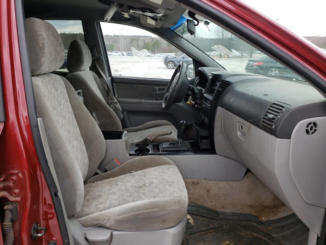 Zdjęcie 5 z aukcji – 2005 KIA SORENTO EX z VIN KNDJD733855347352