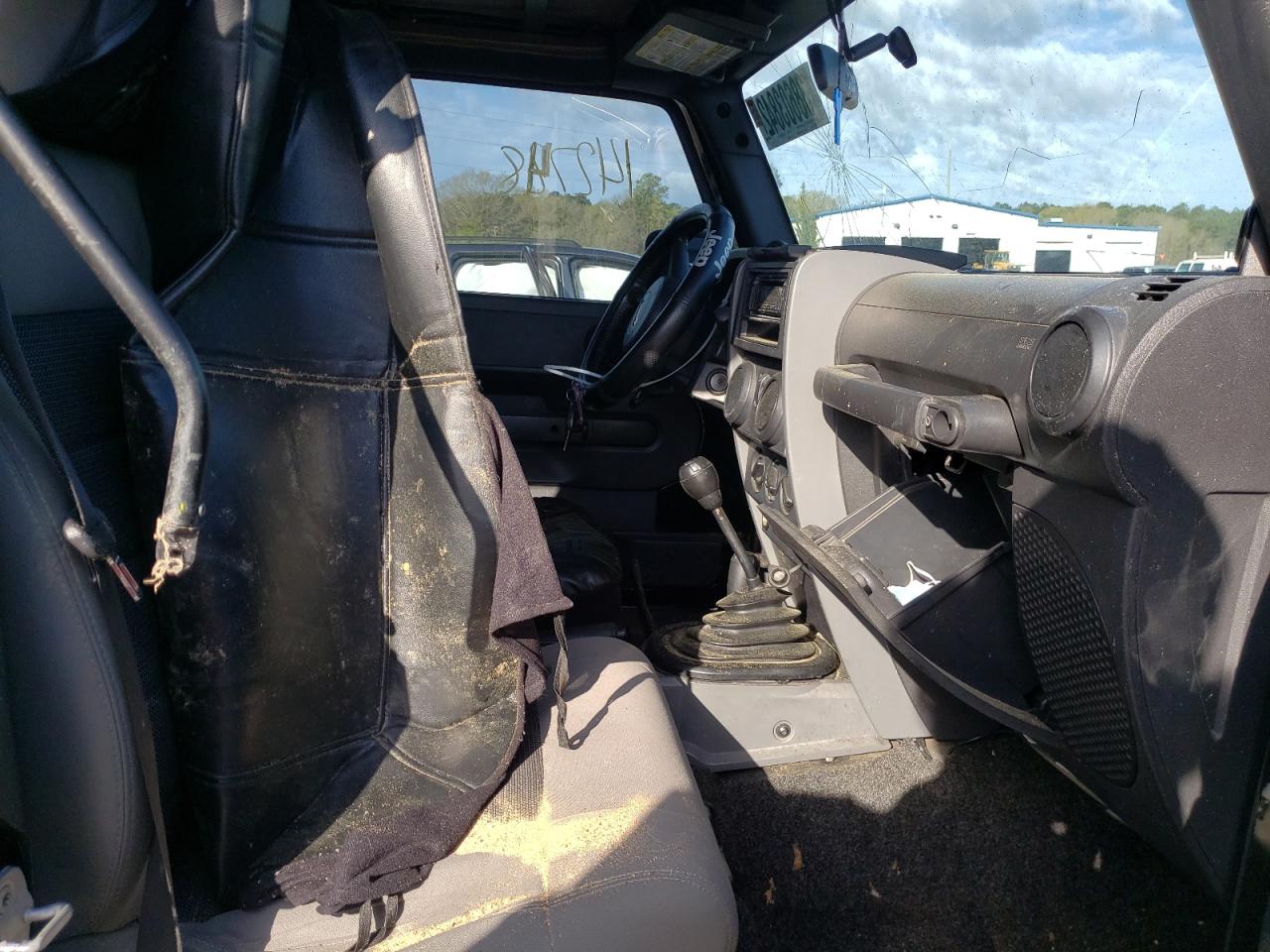Photo 5 from auction – 2008 JEEP WRANGLER X with VIN 1J4FA24108L509905