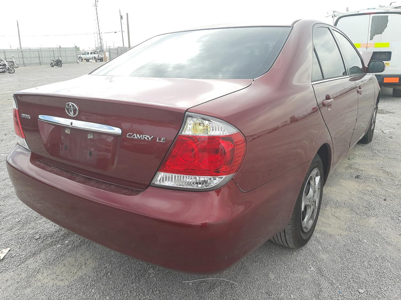 Photo 4 from auction – 2005 TOYOTA CAMRY LE with VIN 4T1BE32K85U080847