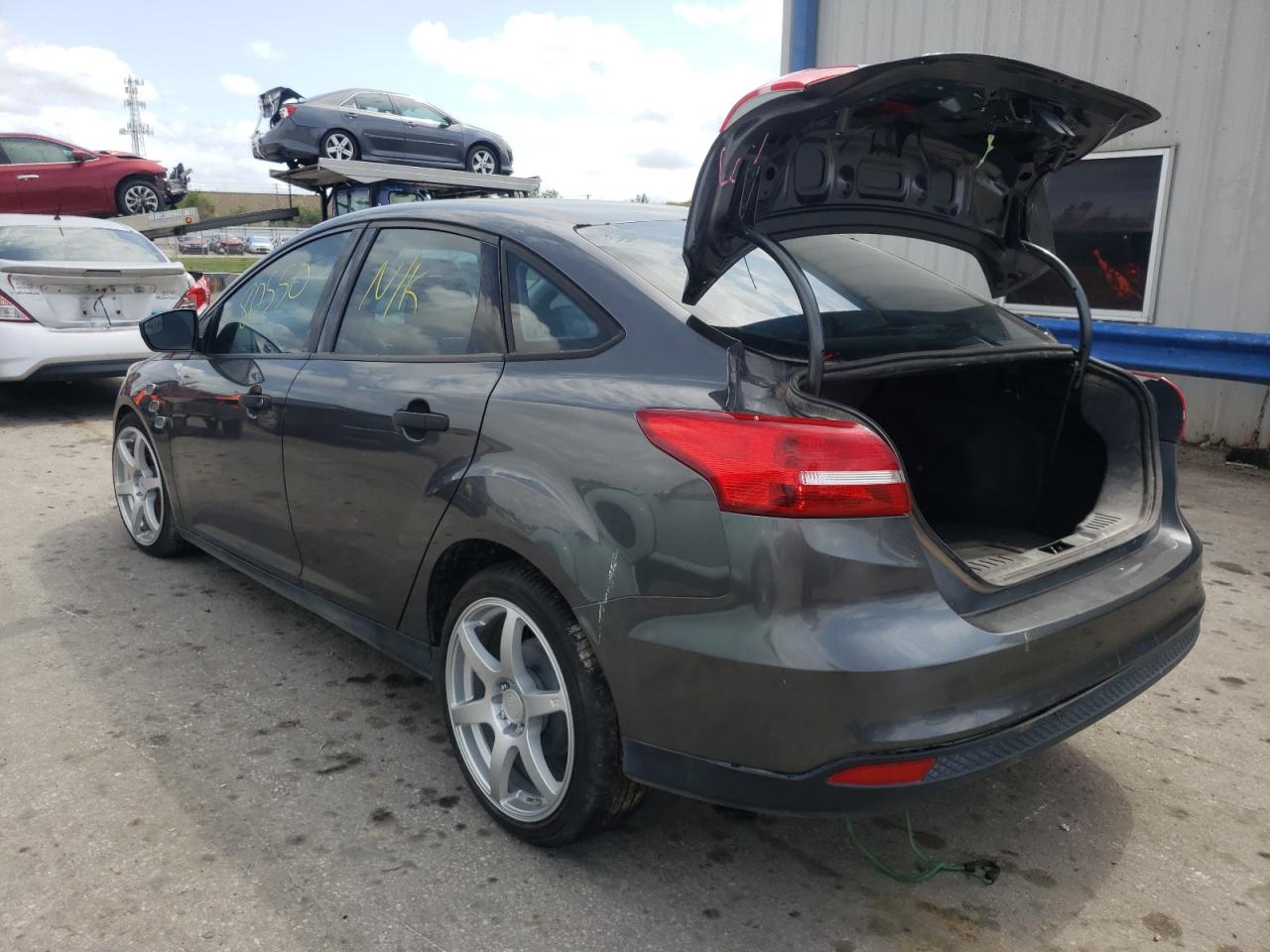 Photo 3 from auction – 2018 FORD FOCUS S with VIN 1FADP3E27JL311634