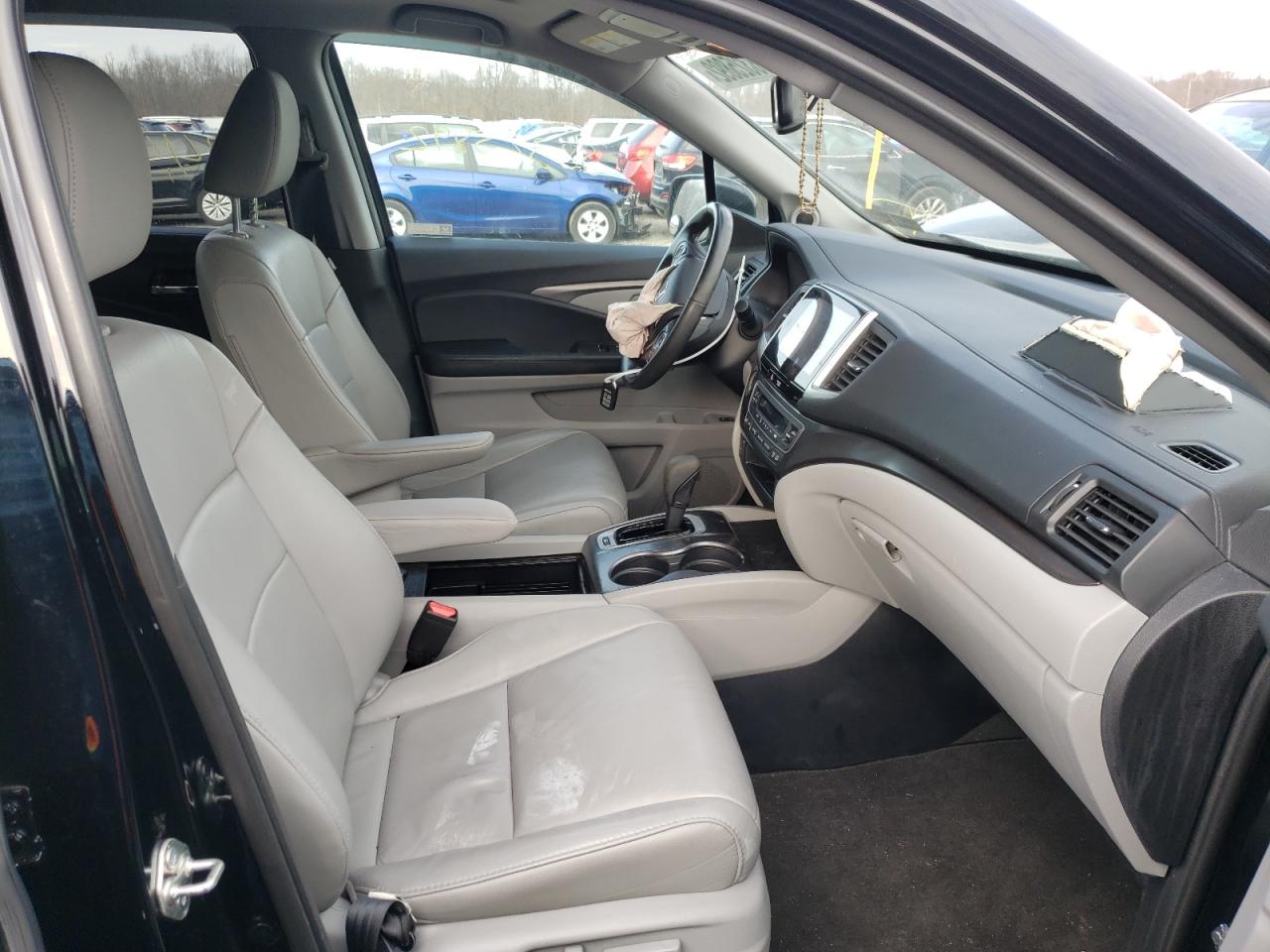 Photo 5 from auction – 2018 HONDA PILOT EXL with VIN 5FNYF6H57JB014579