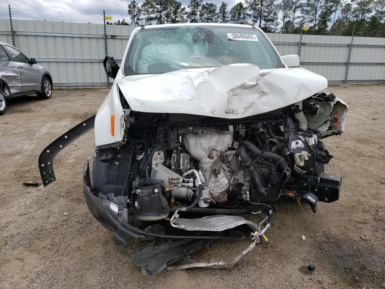 Photo 9 from auction – 2018 JEEP RENEGADE L with VIN ZACCJABB0JPH79653