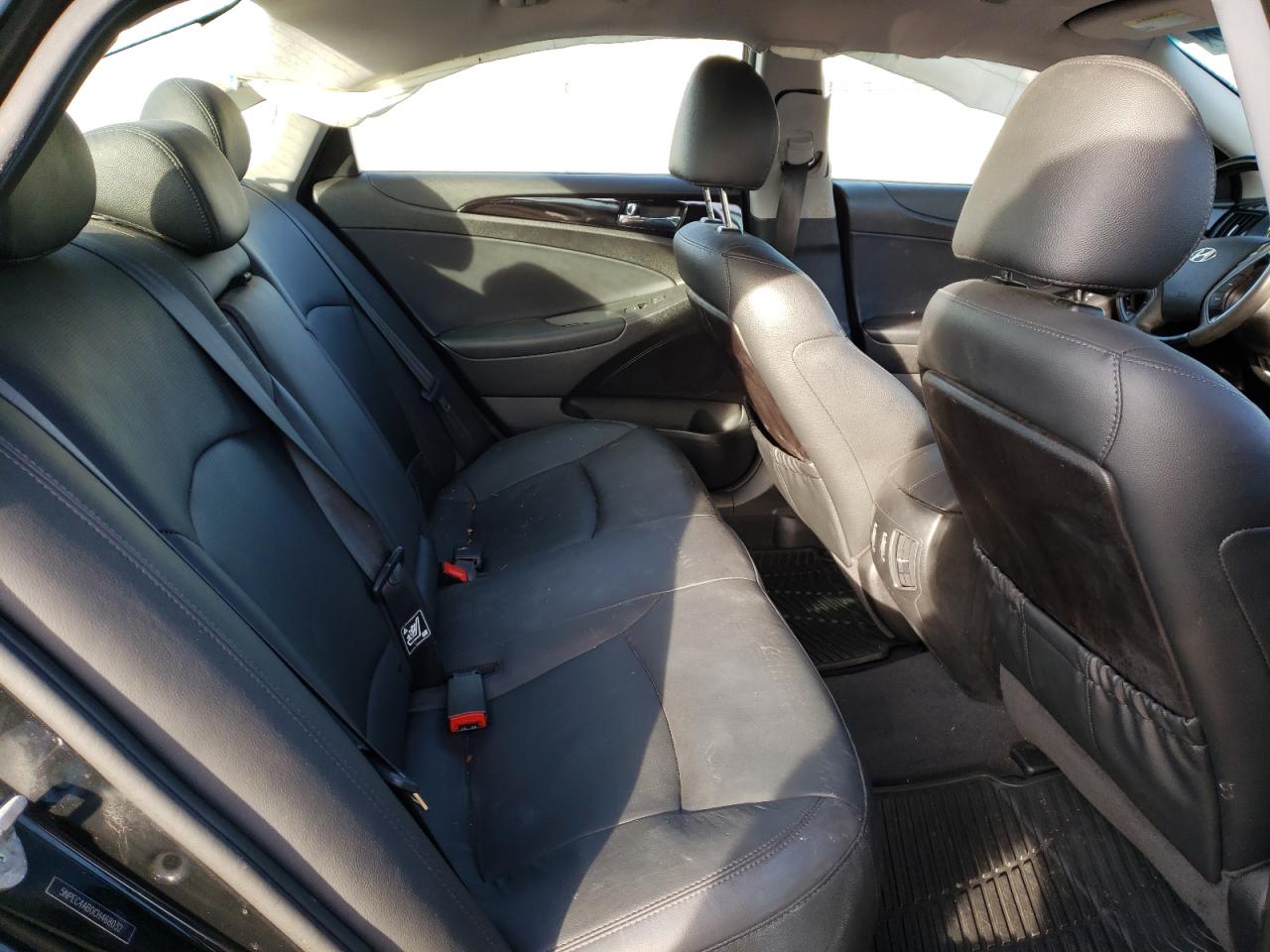 Photo 6 from auction – 2012 HYUNDAI SONATA SE with VIN 5NPEC4AB0CH468032