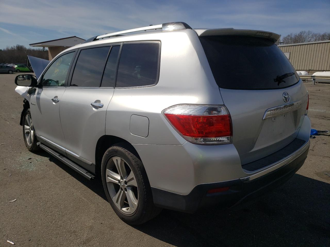 Photo 3 from auction – 2011 TOYOTA HIGHLANDER with VIN 5TDDK3EH5BS064241