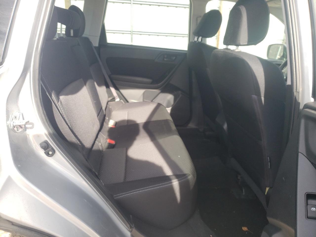 Photo 6 from auction – 2016 SUBARU FORESTER 2 with VIN JF2SJADC9GH429327