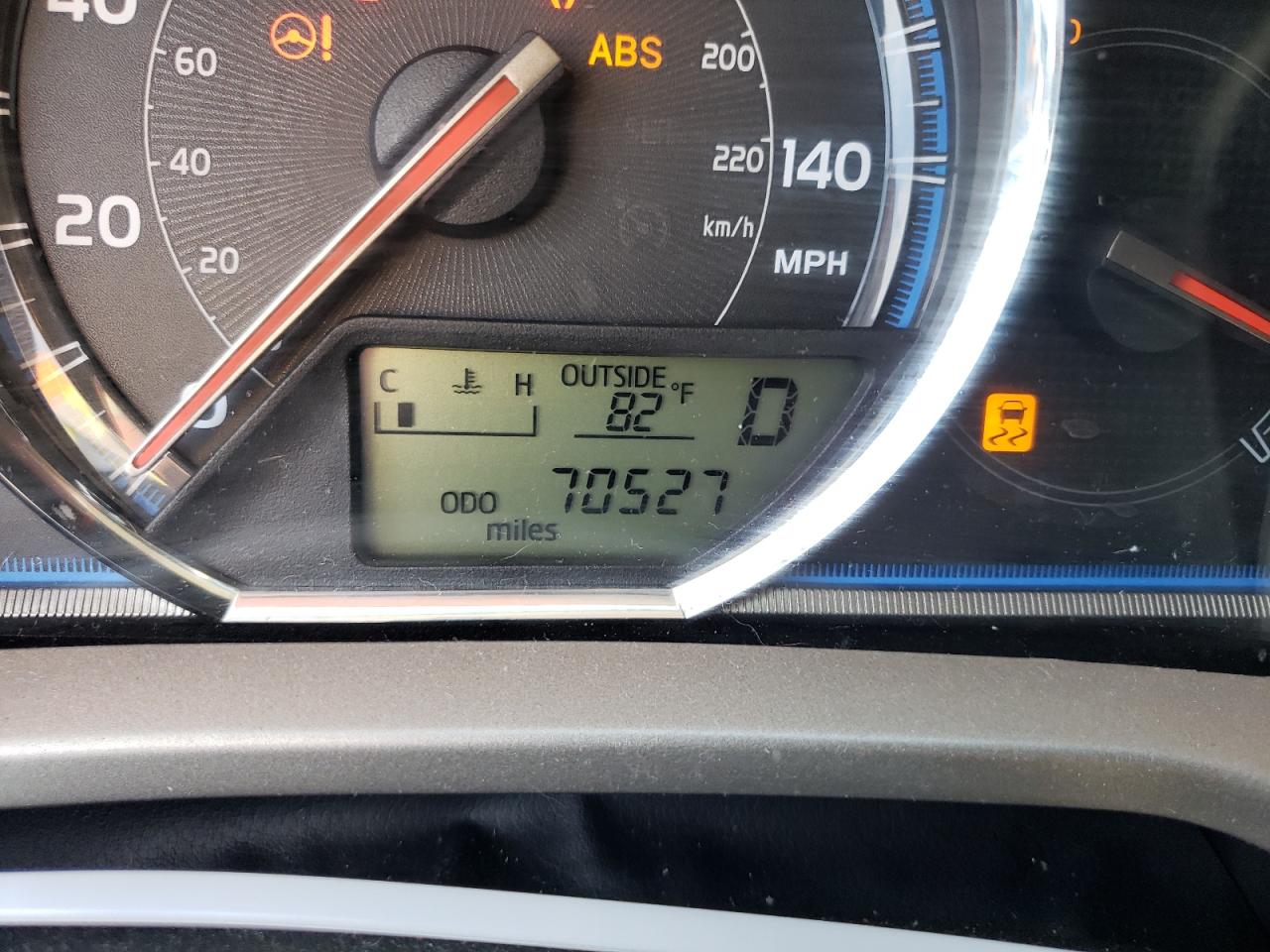 Photo 8 from auction – 2015 TOYOTA RAV4 LIMIT with VIN 2T3DFREVXFW366013