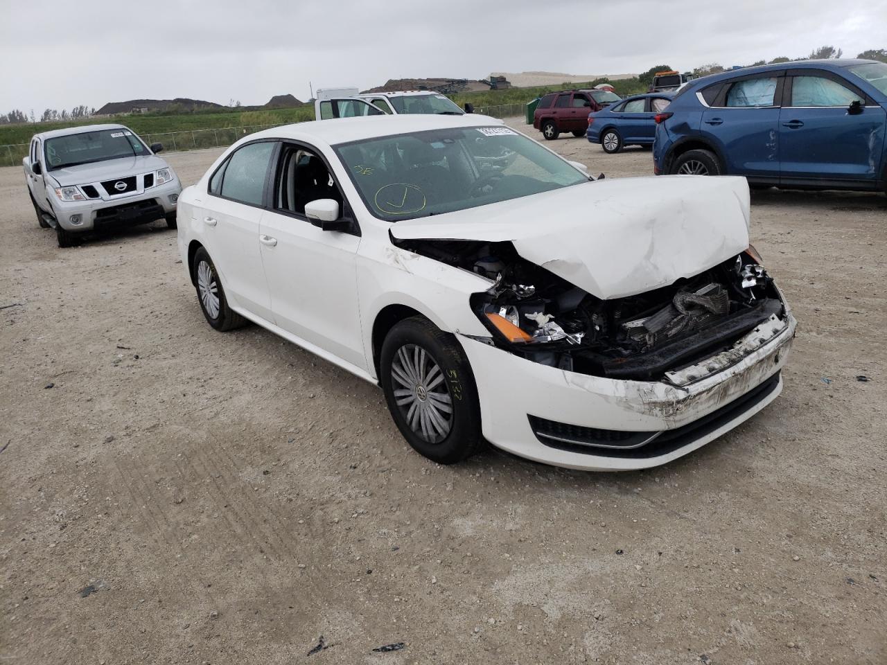 Photo 1 from auction – 2015 VOLKSWAGEN PASSAT S with VIN 1VWAS7A3XFC072568