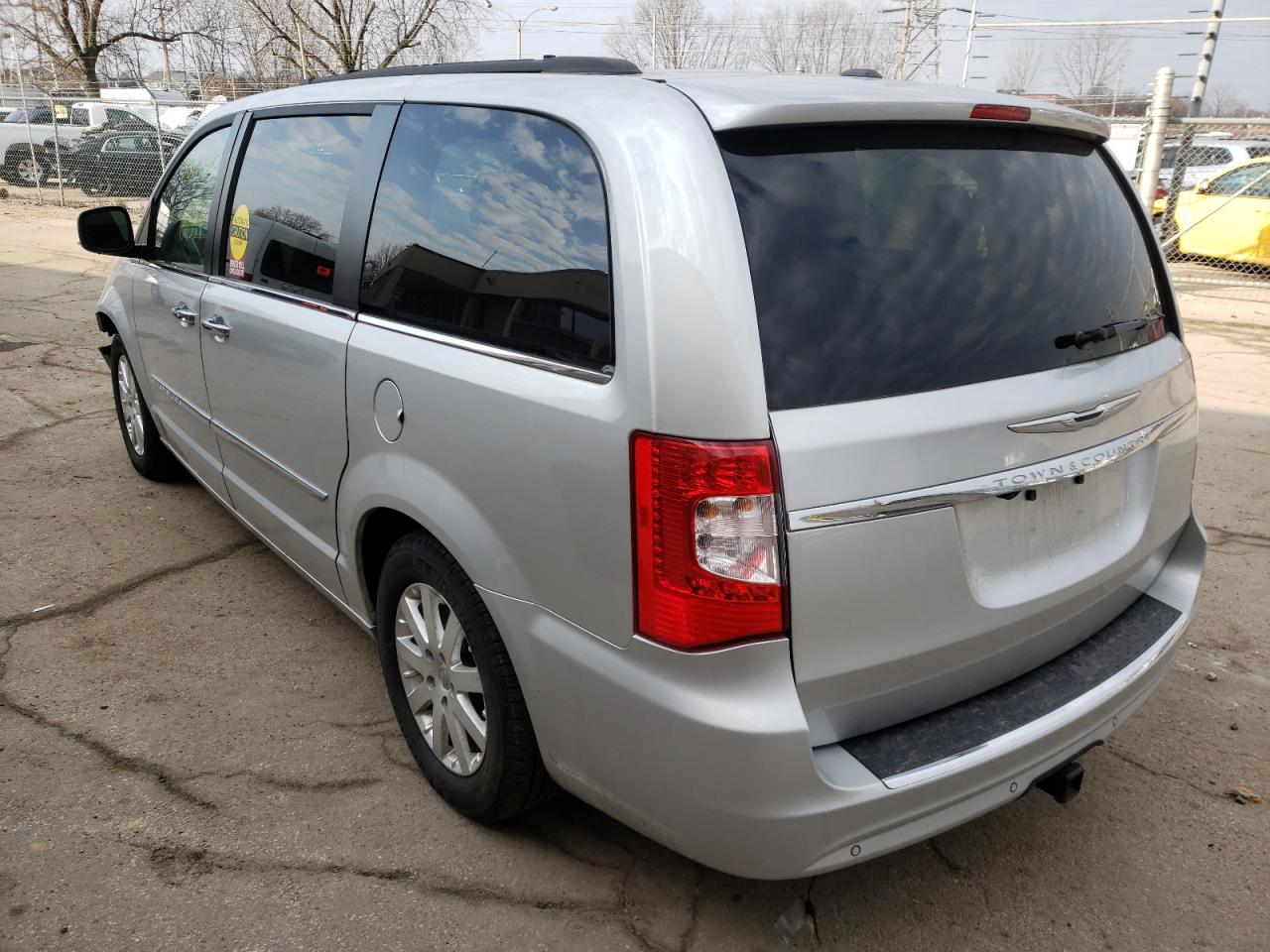 Photo 3 from auction – 2012 CHRYSLER TOWN & COU with VIN 2C4RC1CG0CR368783
