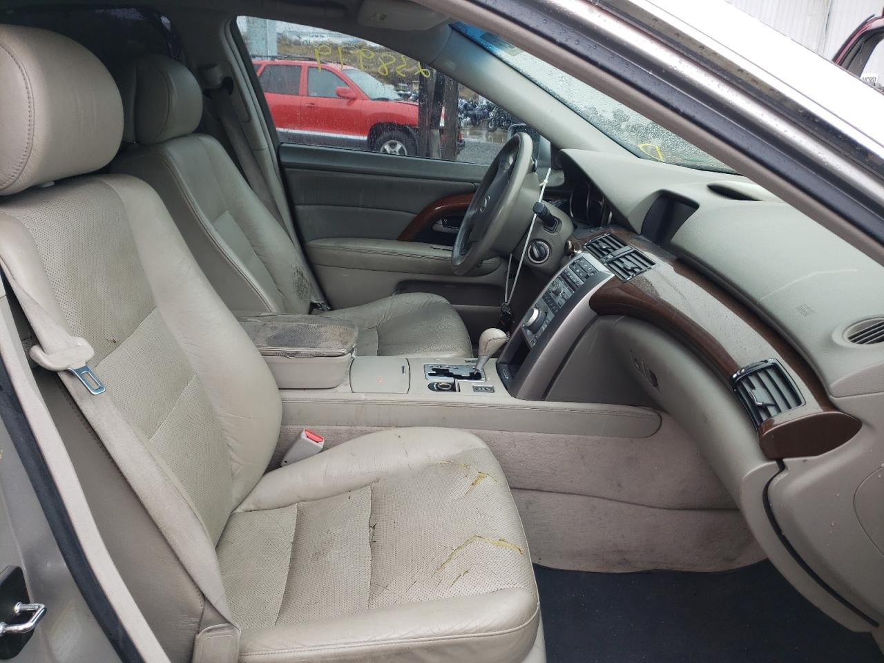 Photo 5 from auction – 2006 ACURA RL with VIN JH4KB16506C004325