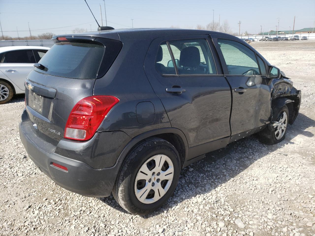 Photo 4 from auction – 2016 CHEVROLET TRAX LS with VIN 3GNCJKSB9GL265217