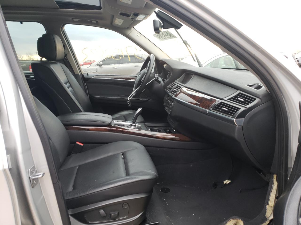 Photo 5 from auction – 2013 BMW X5 XDRIVE3 with VIN 5UXZV4C50D0E03460