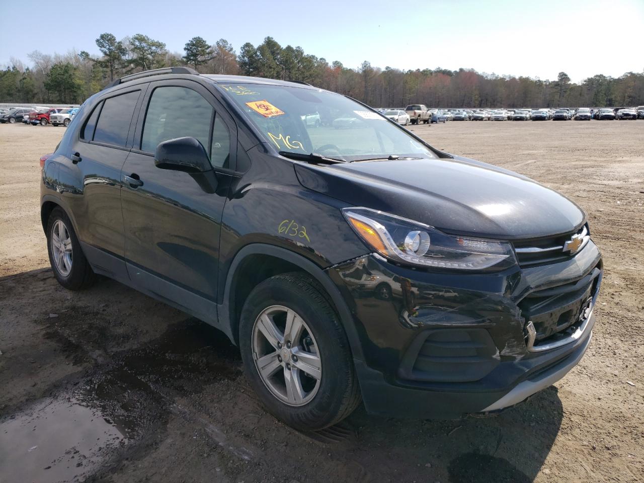 CHEVROLET TRAX 1LT 2021 with VIN KL7CJLSB4MB310704 - Photo from auction