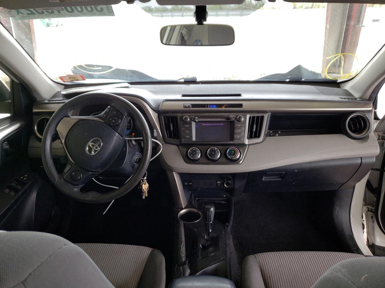 Photo 9 from auction – 2013 TOYOTA RAV4 LE with VIN JTMZFREV6DD012490