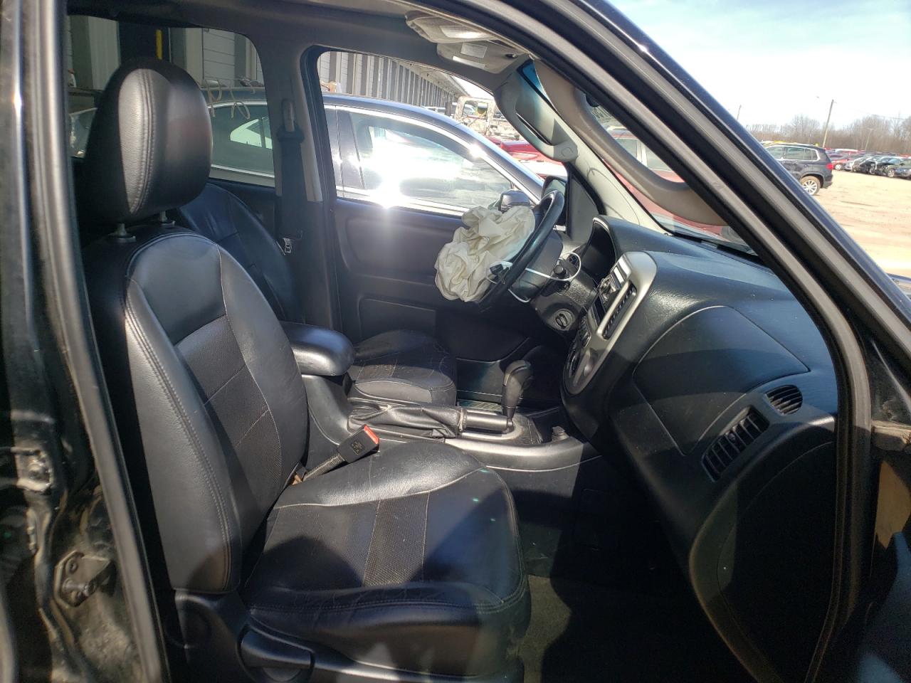 Photo 5 from auction – 2006 FORD ESCAPE LIM with VIN 1FMYU94166KD09804