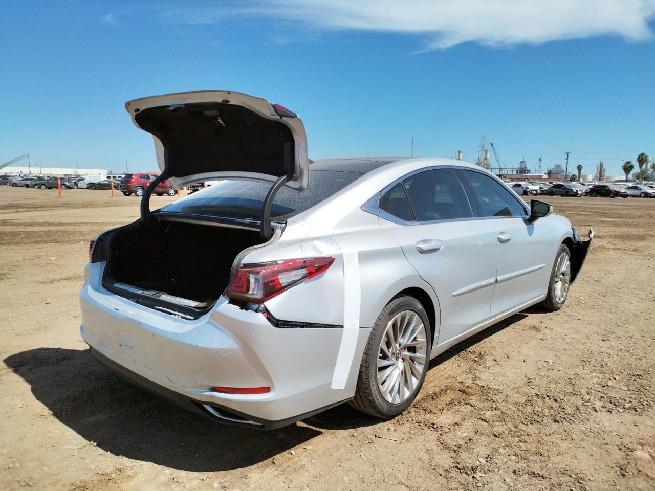 Photo 4 from auction – 2019 LEXUS ES 350 with VIN 58ABZ1B13KU049137