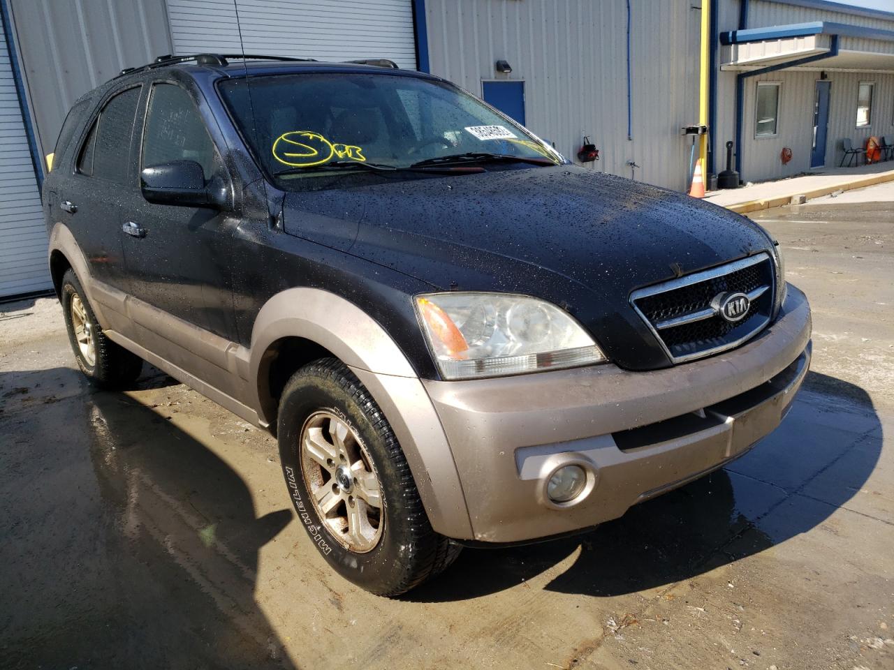 KIA SORENTO EX 2004 with VIN KNDJC733145315571 - Photo from auction
