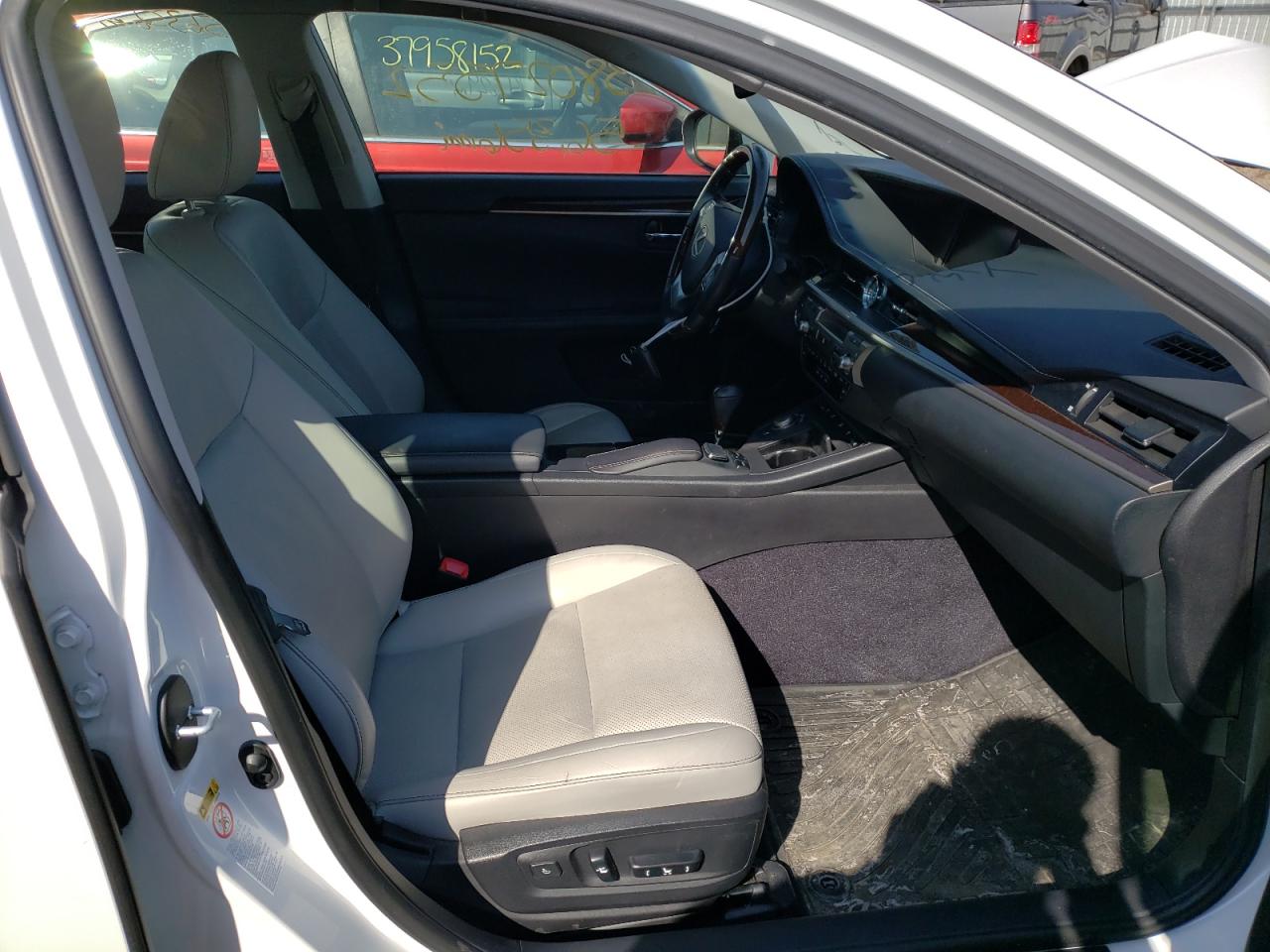 Photo 5 from auction – 2015 LEXUS ES 350 with VIN JTHBK1GG5F2171284