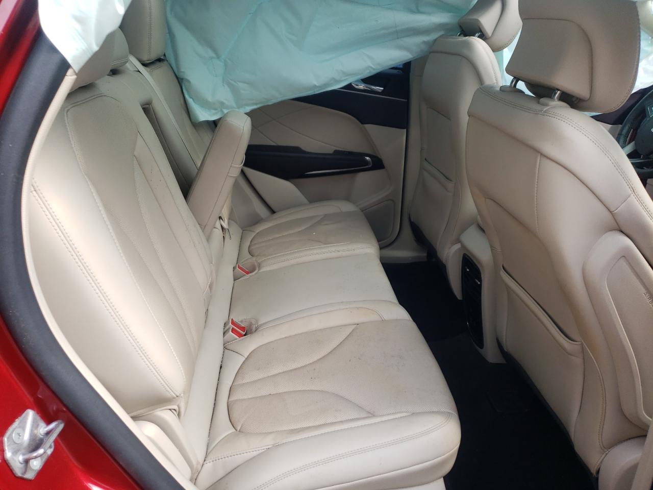 Photo 6 from auction – 2019 LINCOLN MKC RESERV with VIN 5LMCJ3C90KUL37648