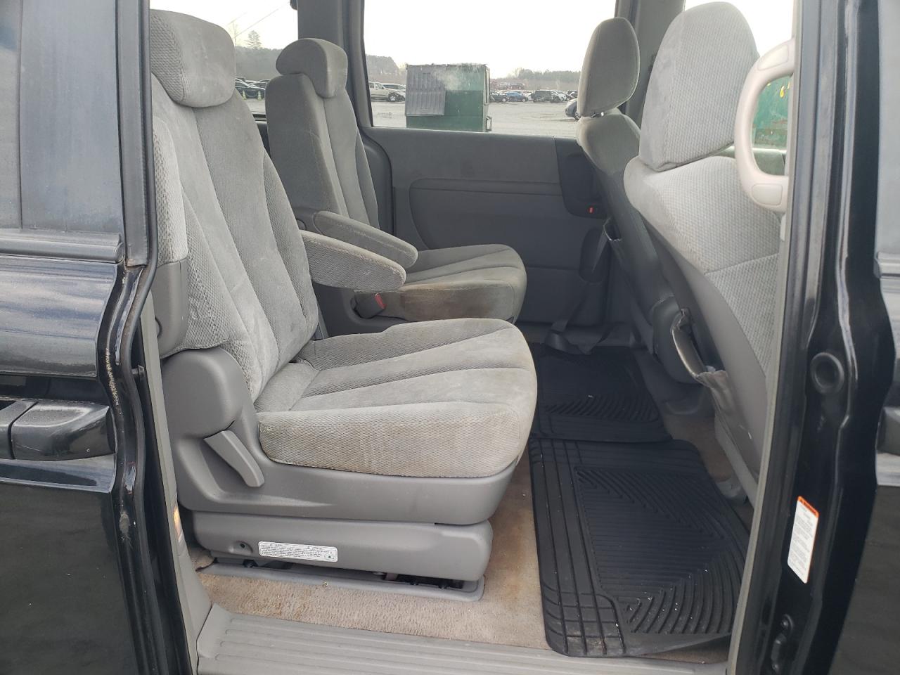 Photo 6 from auction – 2006 KIA SEDONA EX with VIN KNDMB233166073543