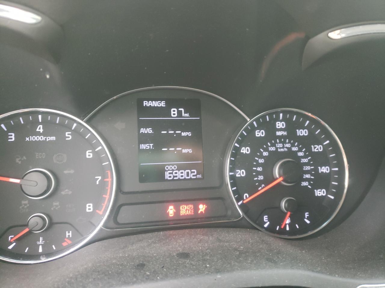 Photo 8 from auction – 2016 KIA FORTE LX with VIN KNAFK4A6XG5613428