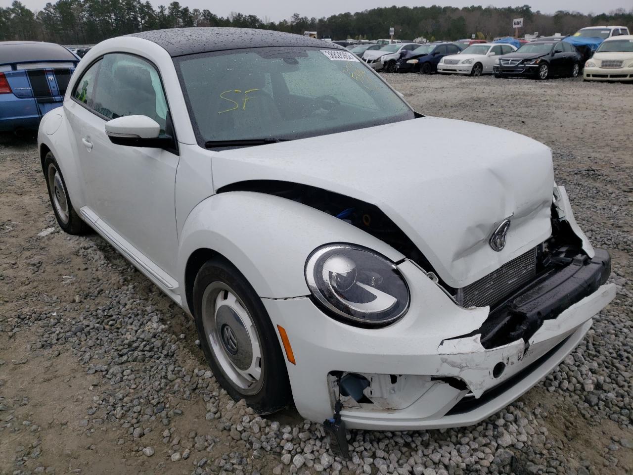 VOLKSWAGEN BEETLE S 2018 with VIN 3VWFD7AT5JM705386 - Photo from auction