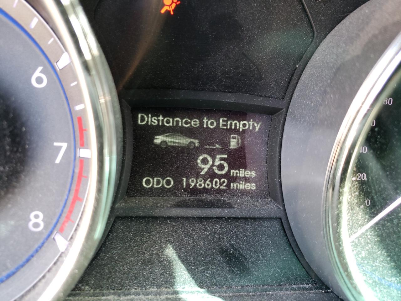 Photo 8 from auction – 2011 HYUNDAI SONATA with VIN 5NPEB4AC9BH269720
