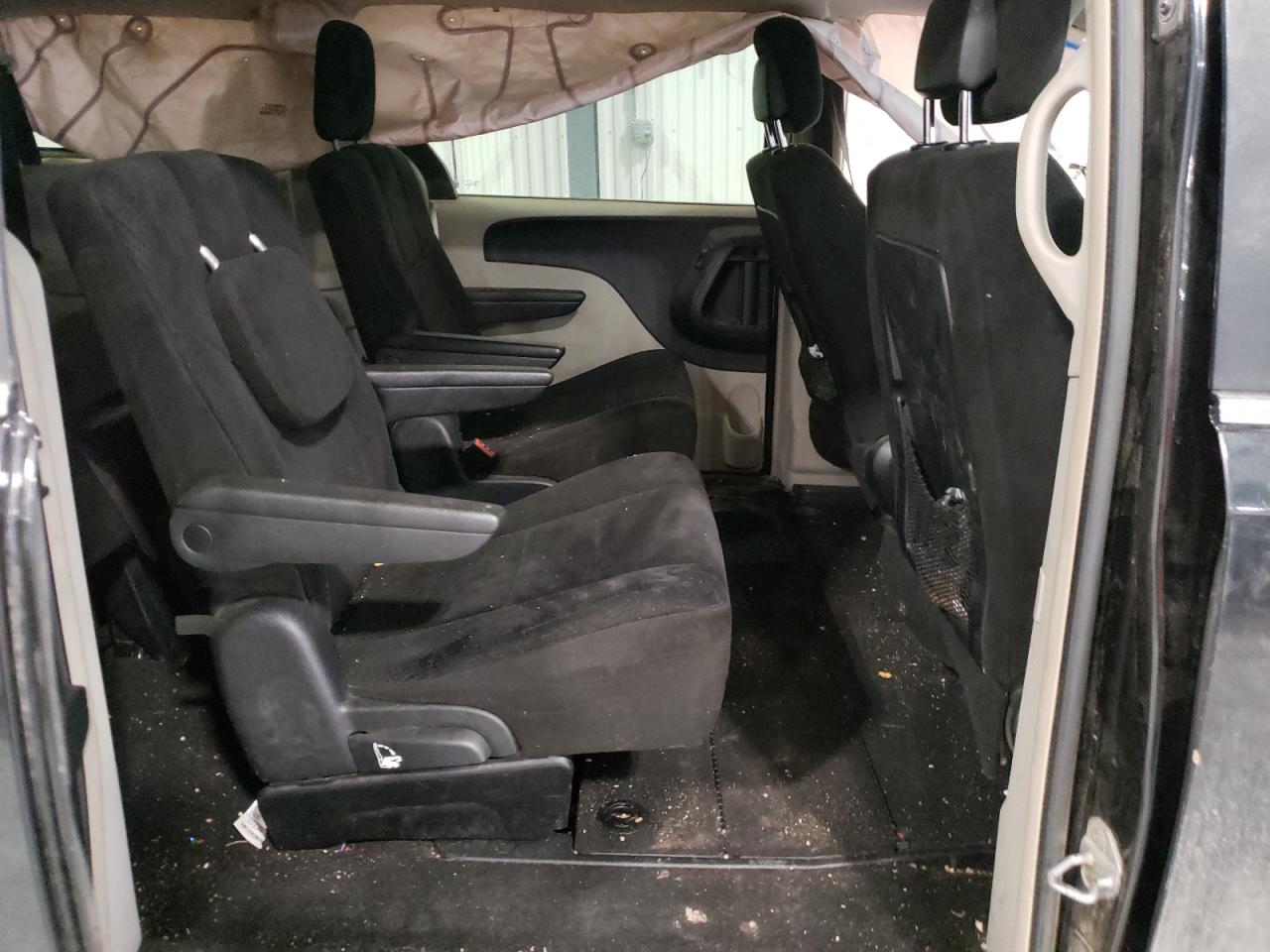 Photo 6 from auction – 2012 CHRYSLER TOWN & COU with VIN 2C4RC1BG5CR116447