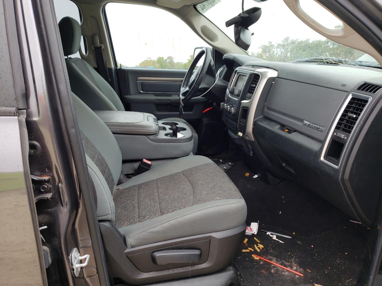 Photo 5 from auction – 2016 RAM 1500 SLT with VIN 1C6RR7GT1GS264646