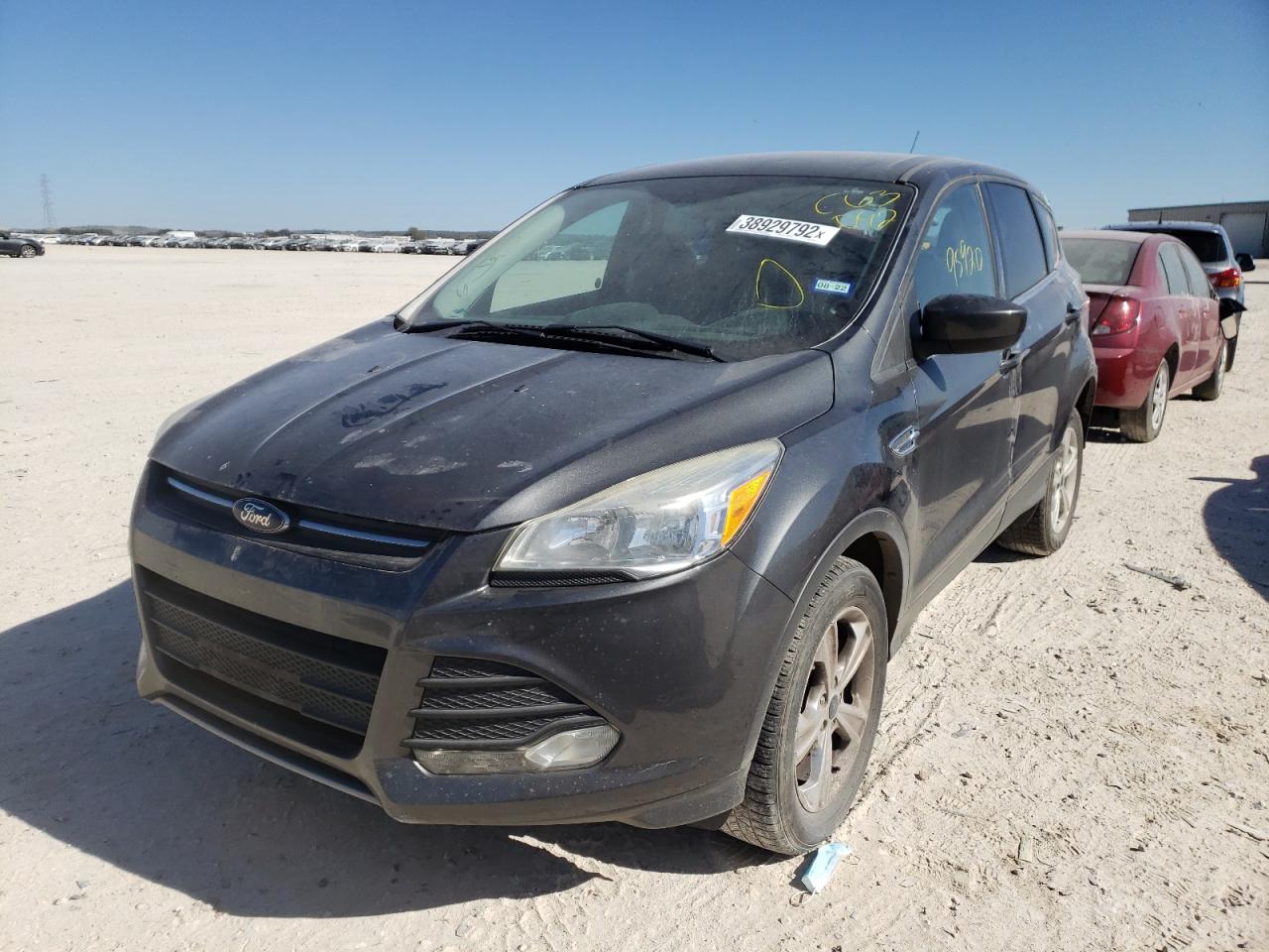Photo 2 from auction – 2016 FORD ESCAPE SE with VIN 1FMCU9G95GUC63092