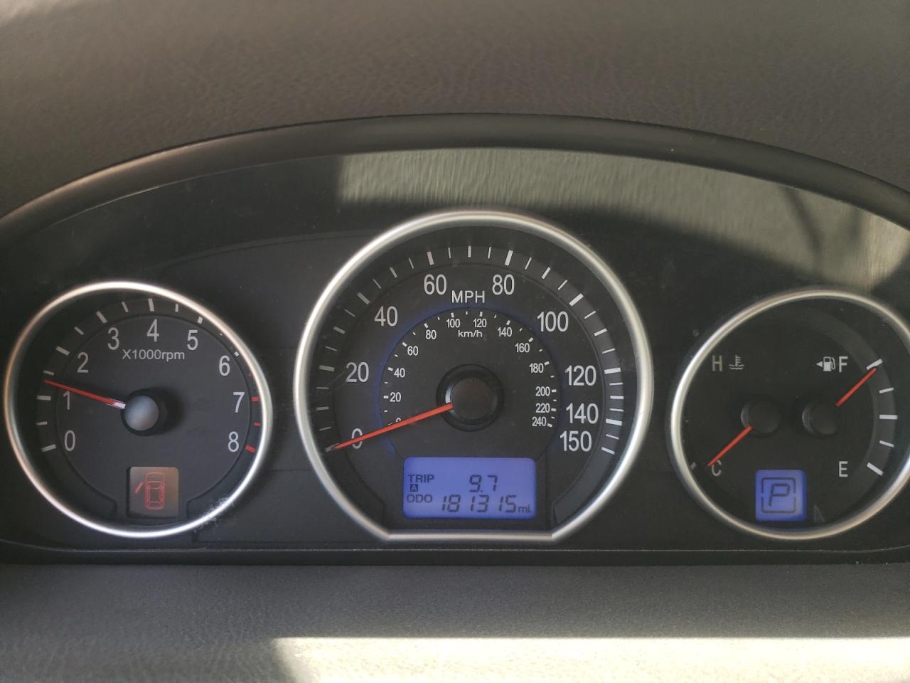 Photo 8 from auction – 2012 HYUNDAI VERACRUZ G with VIN KM8NU4CC8CU182238