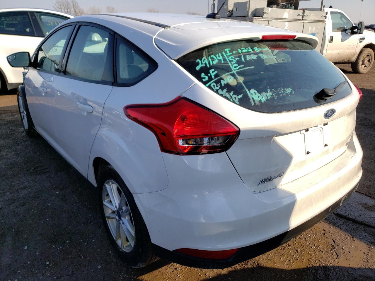Photo 3 from auction – 2018 FORD FOCUS SE with VIN 1FADP3K22JL326952