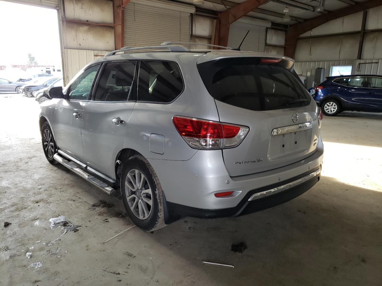 Photo 3 from auction – 2016 NISSAN PATHFINDER with VIN 5N1AR2MM2GC622316