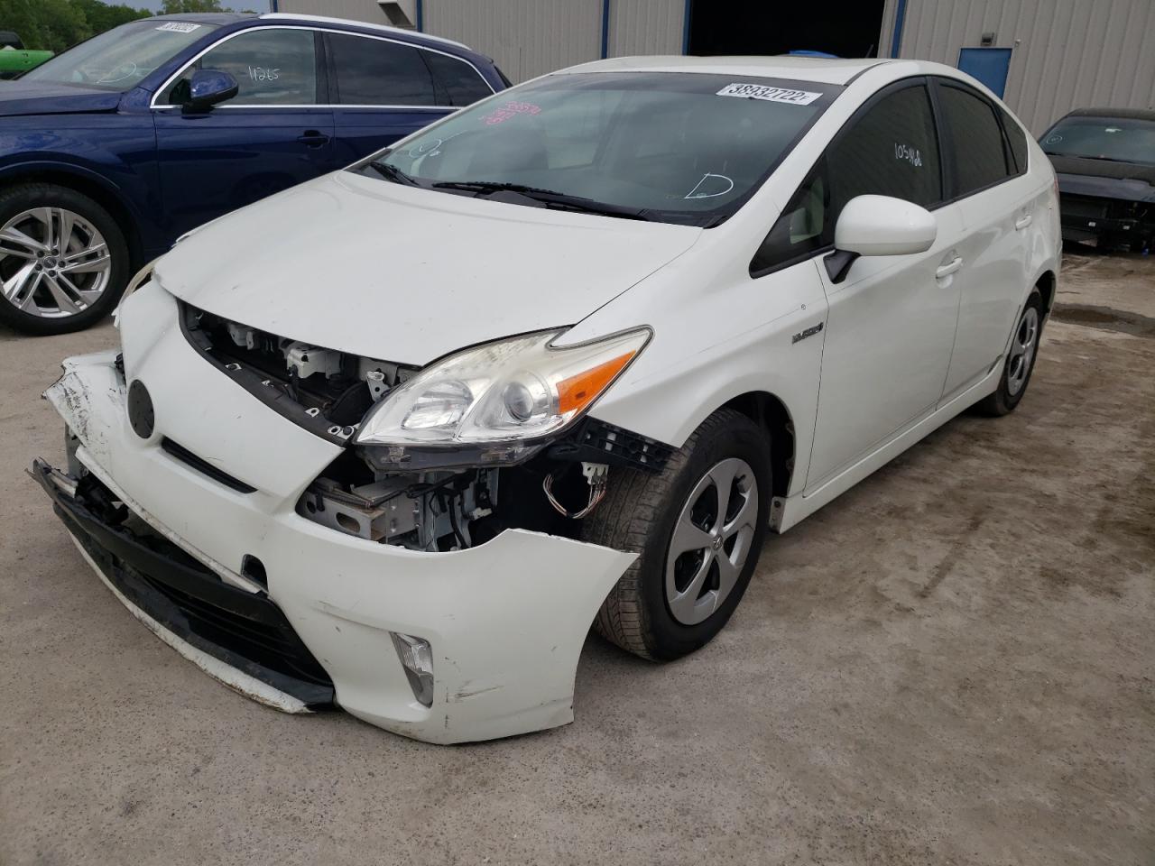 Photo 2 from auction – 2013 TOYOTA PRIUS with VIN JTDKN3DU7D1692377