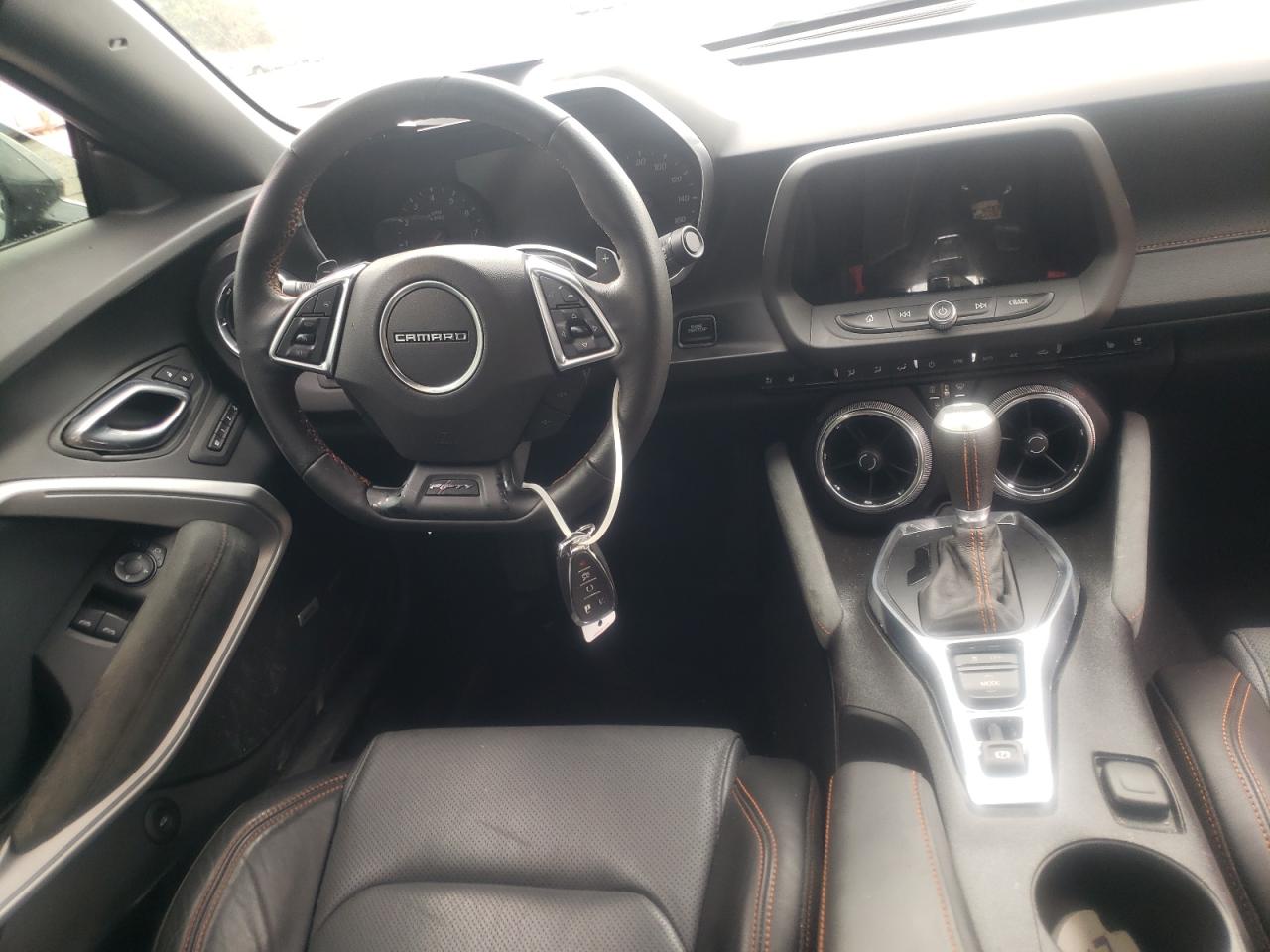 Photo 9 from auction – 2017 CHEVROLET CAMARO LT with VIN 1G1FD1RS0H0109426