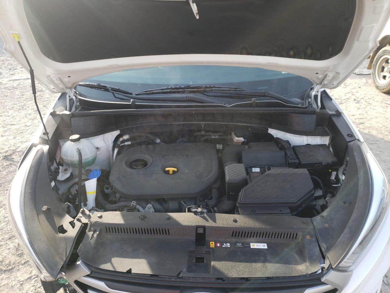 Photo 7 from auction – 2017 HYUNDAI TUCSON LIM with VIN KM8J3CA46HU566677