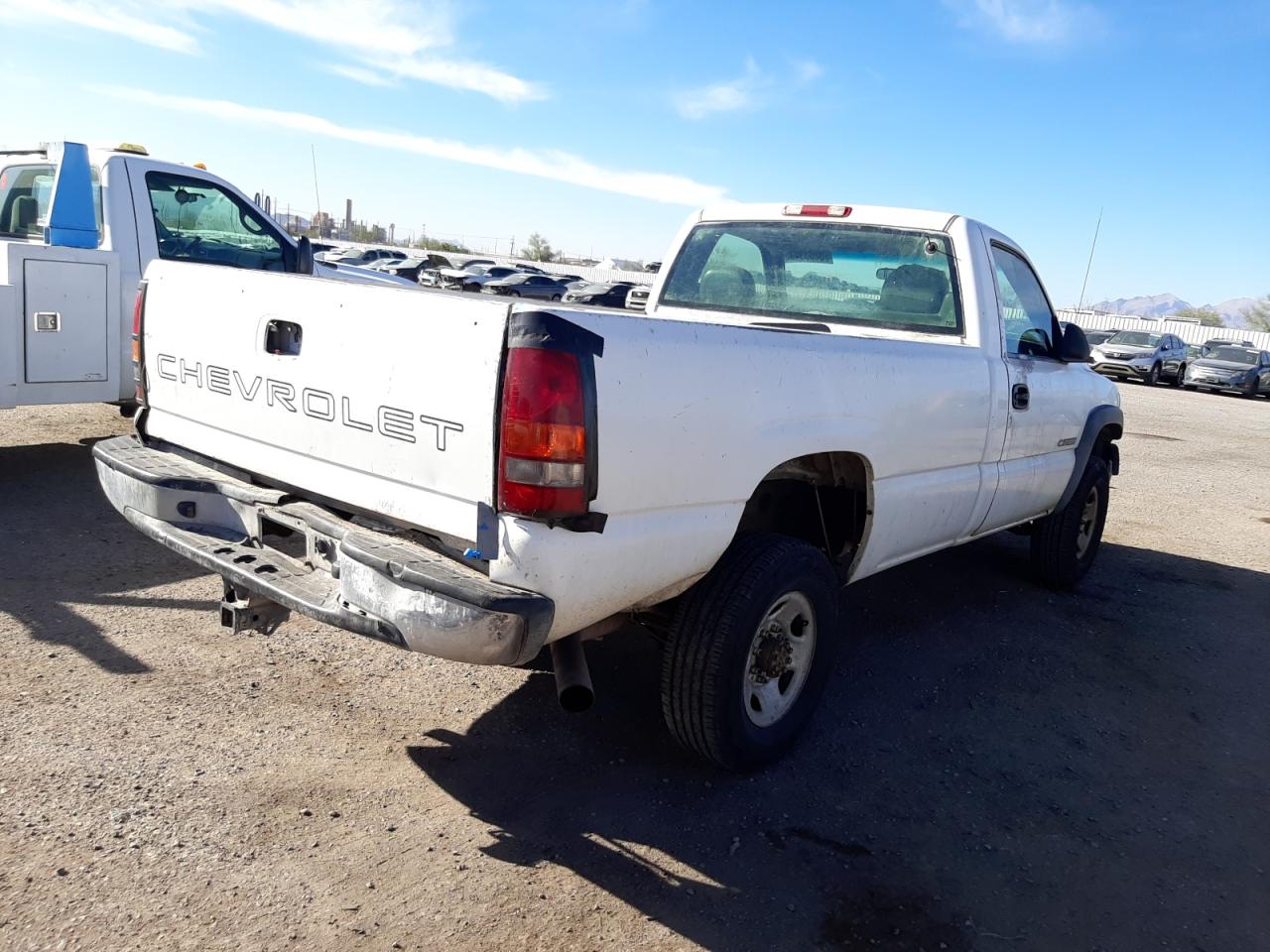 Photo 4 from auction – 2002 CHEVROLET SILVERADO with VIN 1GCHC24U72E283120