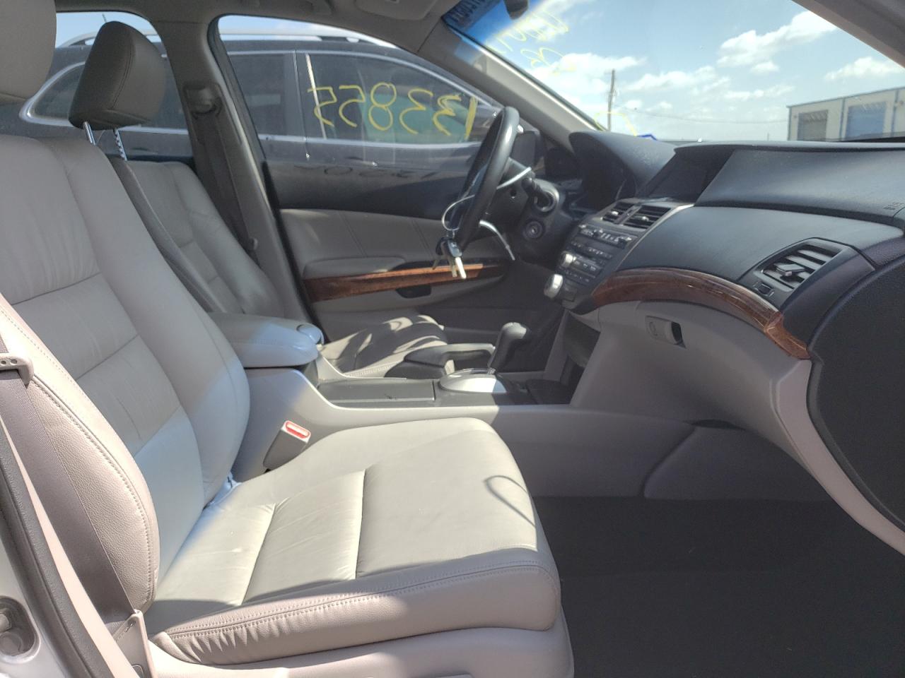Photo 5 from auction – 2012 HONDA ACCORD EXL with VIN 1HGCP3F86CA038095