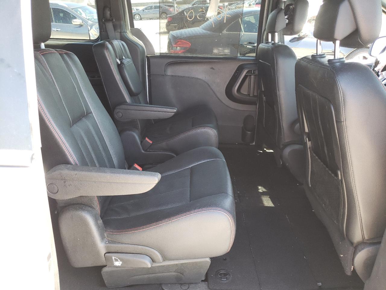 Foto 6 de la subasta – 2019 DODGE GRAND CARA con VIN 2C4RDGEG2KR691986