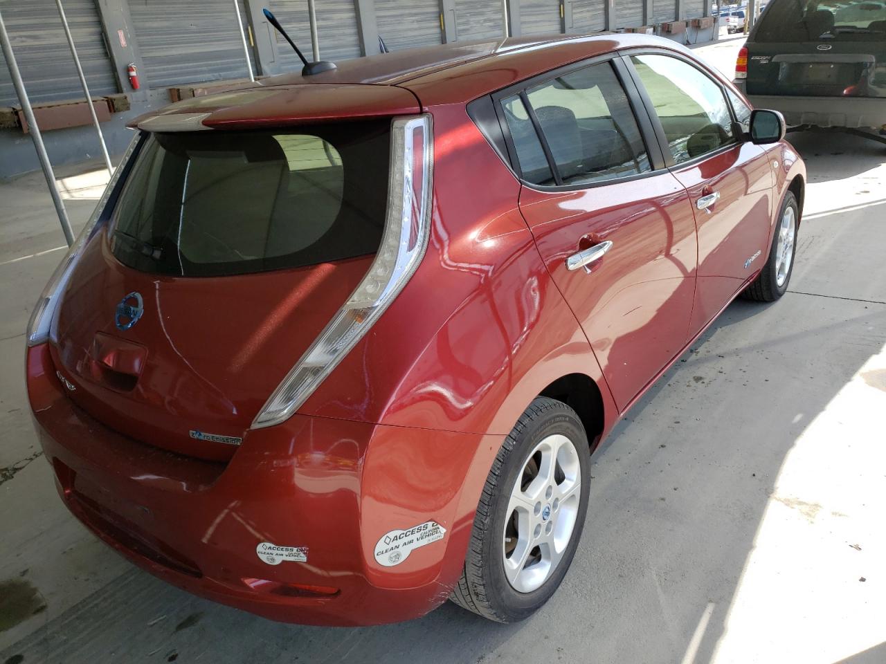 Photo 4 from auction – 2011 NISSAN LEAF SV with VIN JN1AZ0CP3BT008052