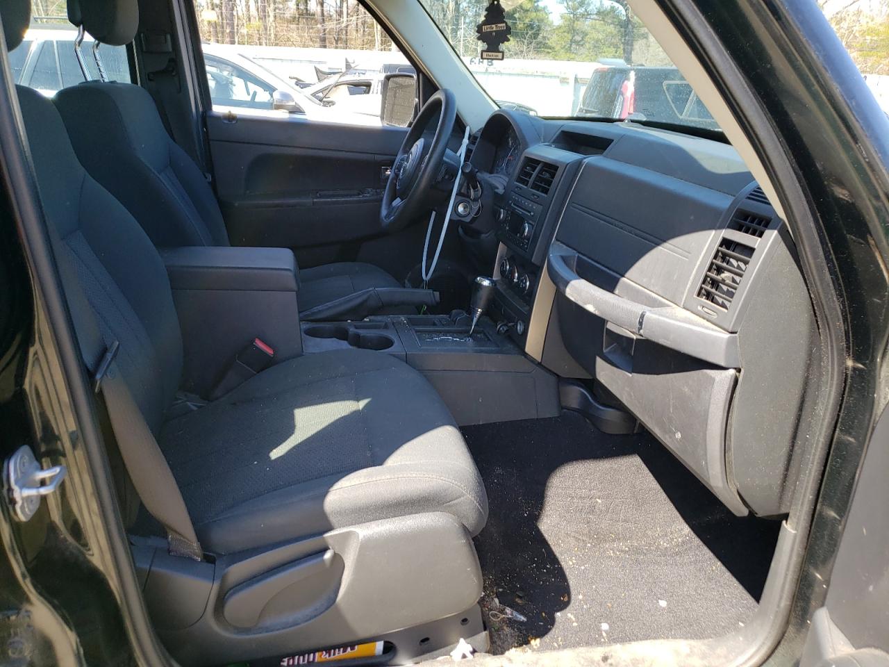Photo 5 from auction – 2012 JEEP LIBERTY SP with VIN 1C4PJMAK4CW191748