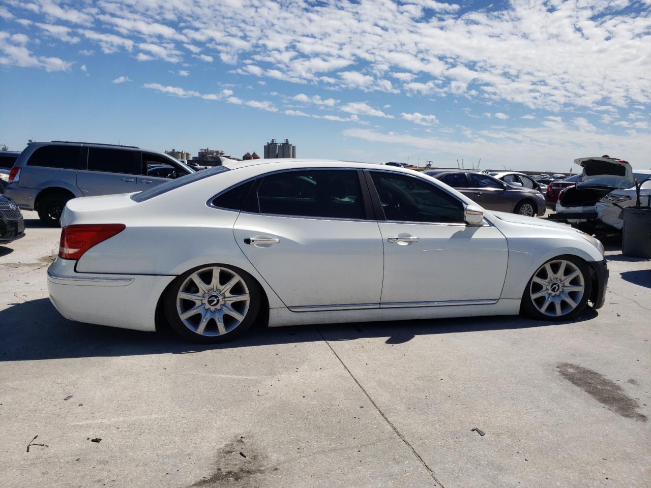 Photo 9 from auction – 2011 HYUNDAI EQUUS SIGN with VIN KMHGH4JF3BU039397