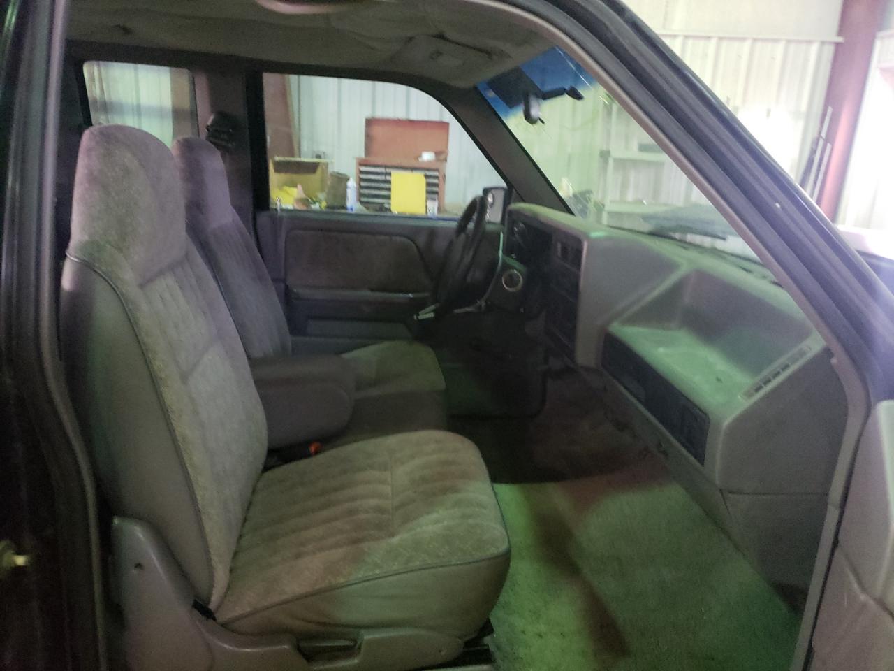 Photo 5 from auction – 1996 DODGE DAKOTA with VIN 1B7GL23Y8TS534438