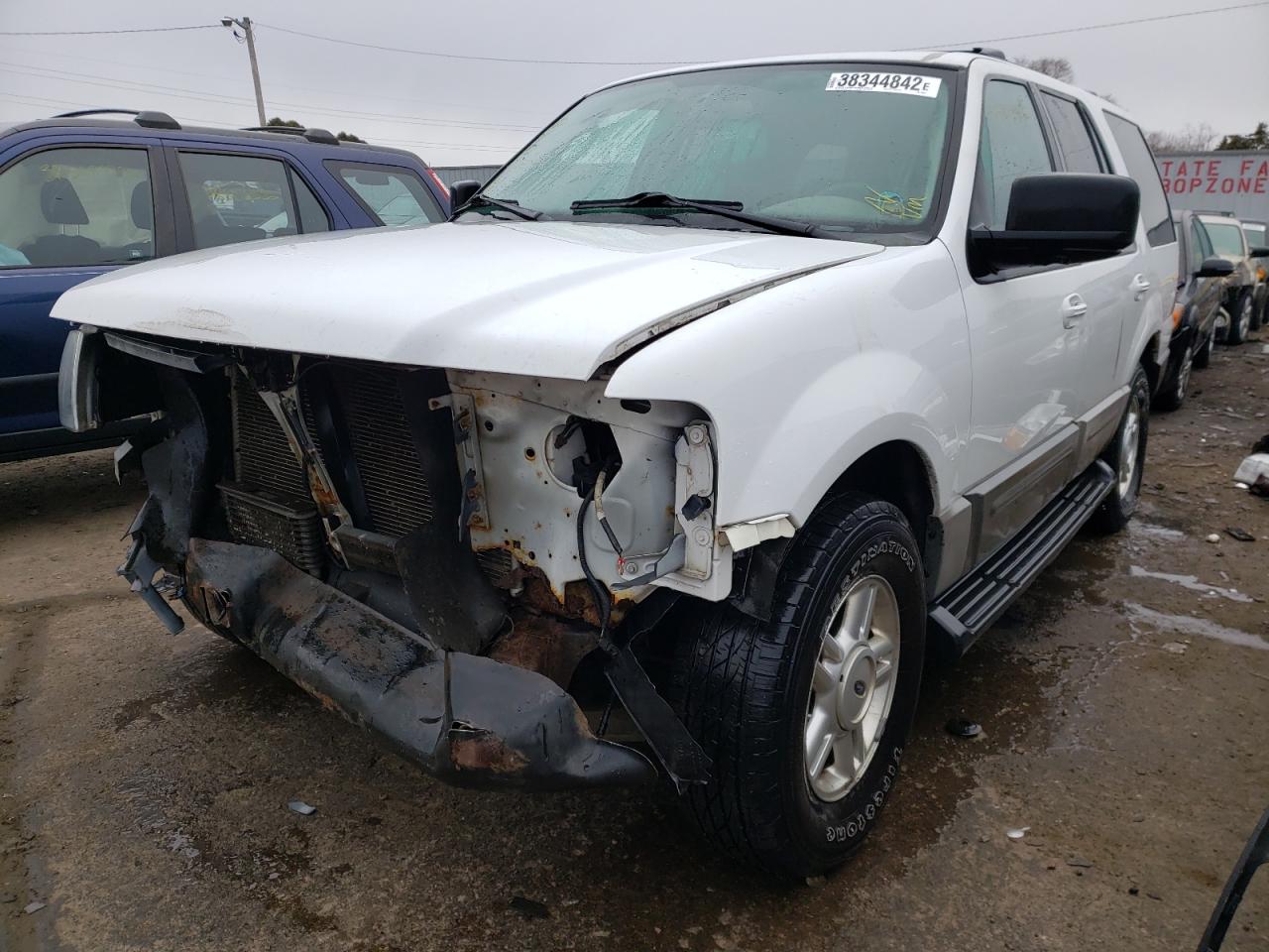 Photo 2 from auction – 2004 FORD EXPEDITION with VIN 1FMPU16L44LA88920