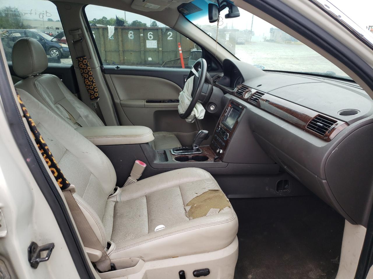 Photo 5 from auction – 2008 FORD TAURUS LIM with VIN 1FAHP25W18G117098