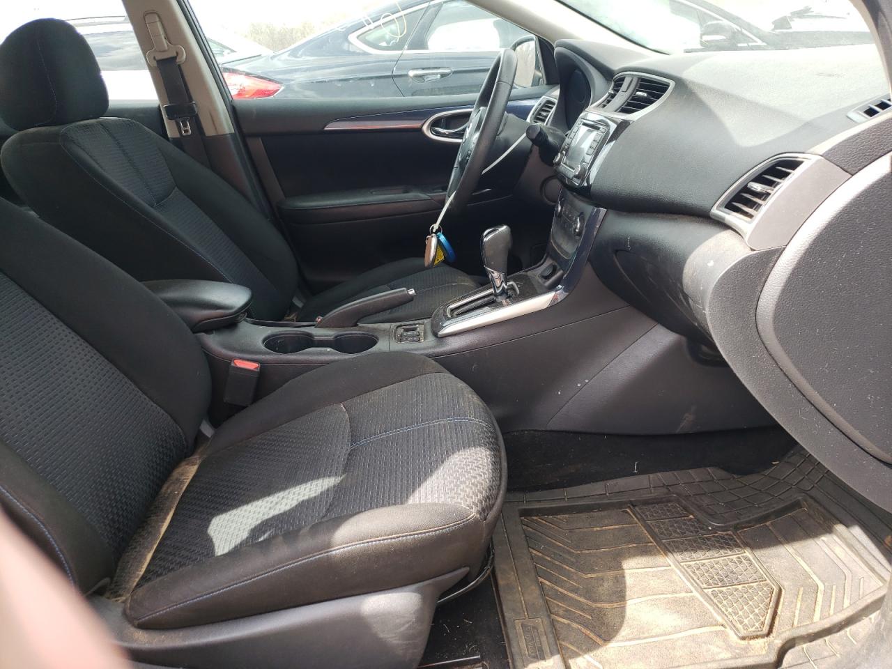 Photo 5 from auction – 2017 NISSAN SENTRA S with VIN 3N1AB7AP1HY394776