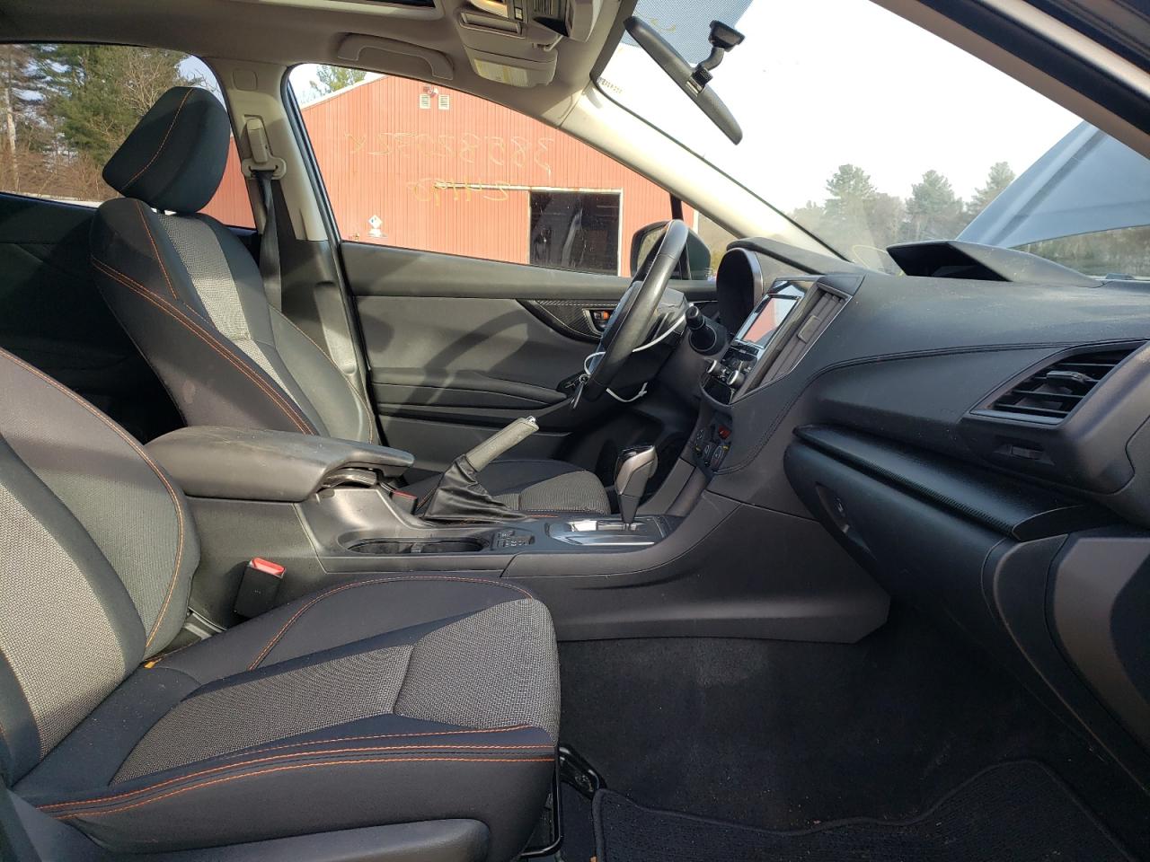 Photo 5 from auction – 2018 SUBARU CROSSTREK with VIN JF2GTACC5J8337379