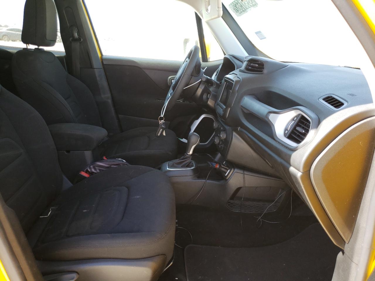 Photo 5 from auction – 2018 JEEP RENEGADE L with VIN ZACCJABB0JPH38049