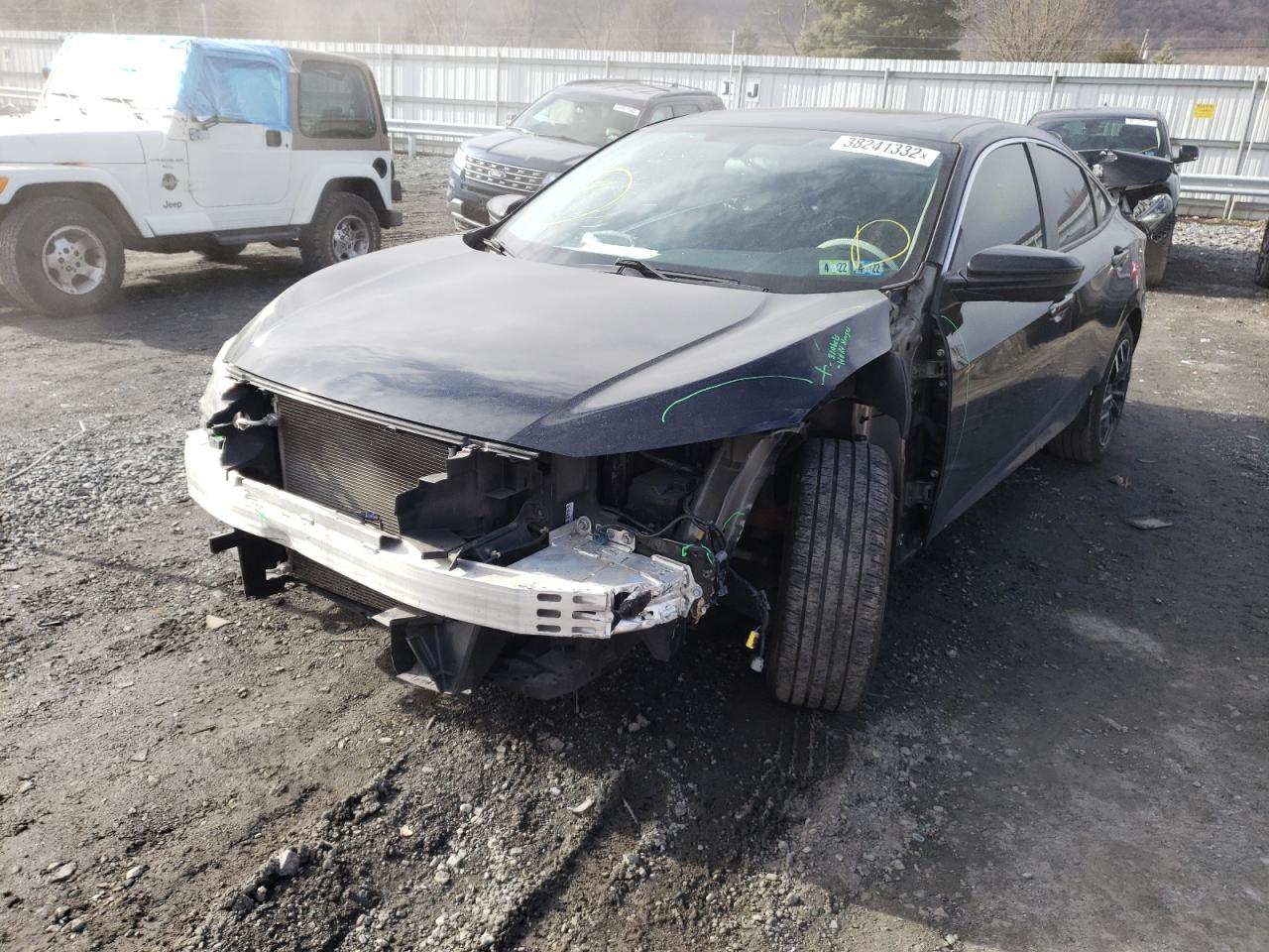 Photo 9 from auction – 2018 HONDA CIVIC EX with VIN 19XFC2F72JE032491